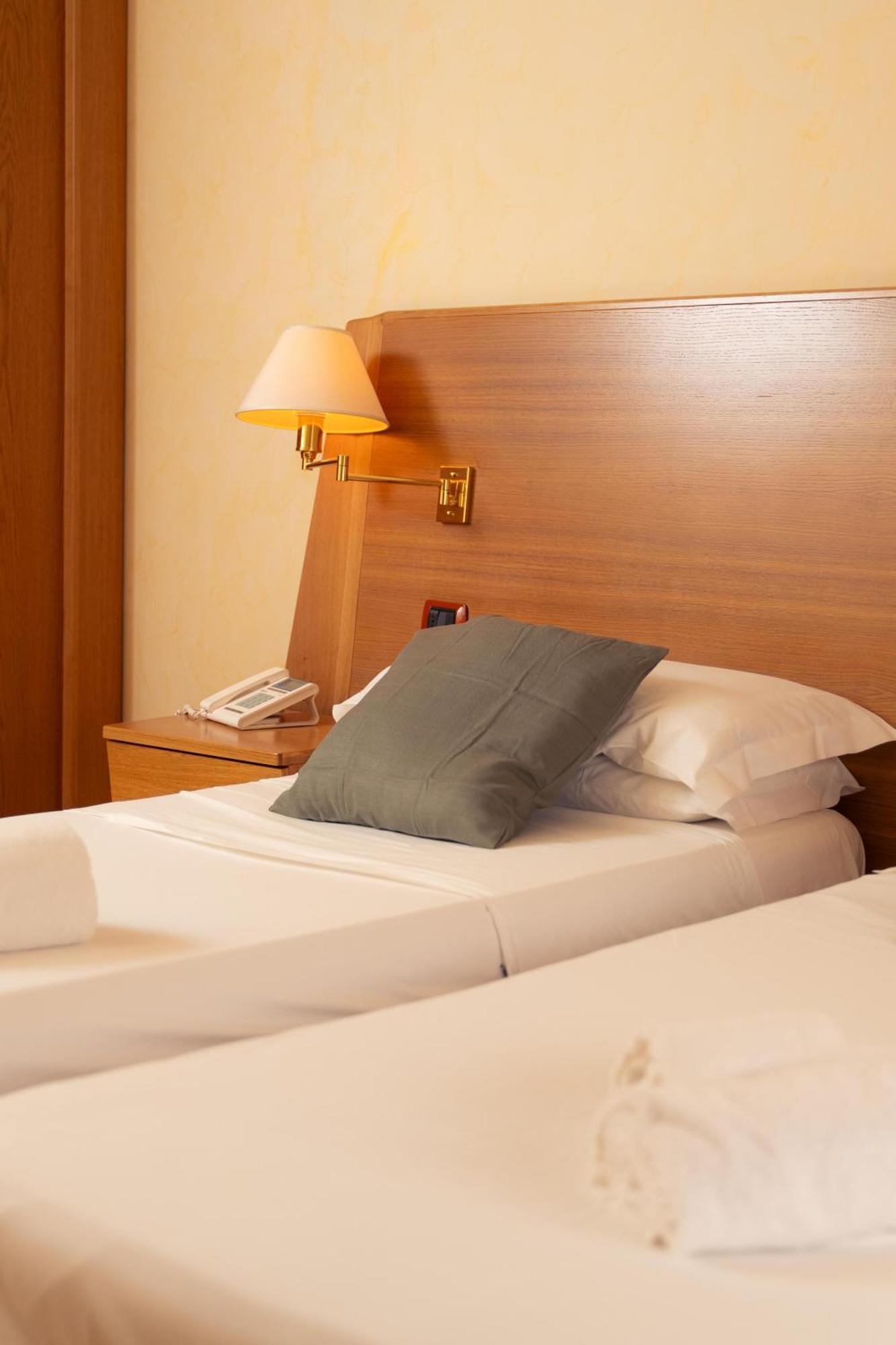 Hotel San Pancrazio Trescore Balneario Esterno foto